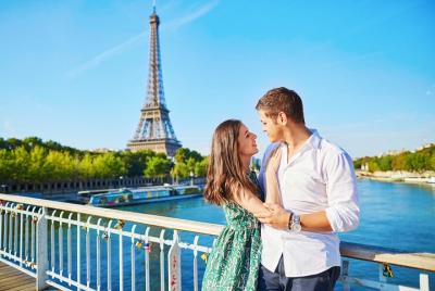 Paris Romantic Experience with Seine River Cruise & Moulin Rouge