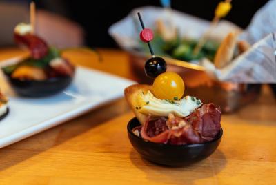 Withlocals Catalan Tapas: ONLINE Cooking Class with Local Foodie