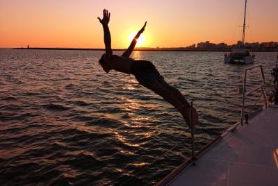 Sunset Tour on a Luxury Sailing Yacht from Vilamoura Sunset Tour on a Luxury Sailing Yacht from Vilamoura
