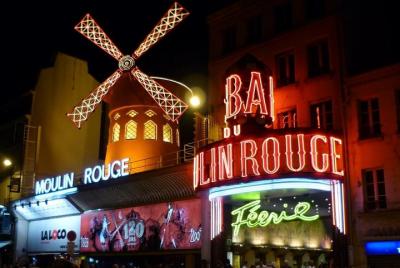 Paris Moulin Rouge Private Round-Trip Transfer Paris Moulin Rouge Private Round-Trip Transfer