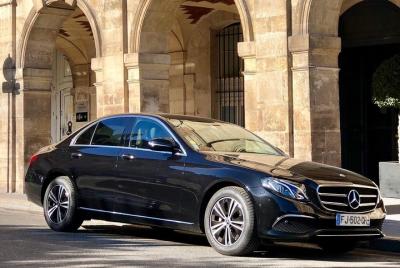 Paris transfer from / to Orly Airport ORY Paris transfer from / to Orly Airport ORY