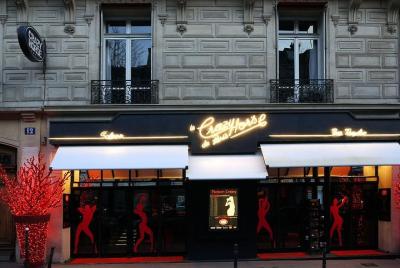 Private Round-trip Transfer: Crazy Horse