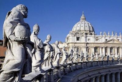 St. peters Basilica self guided tour with reserved entrance