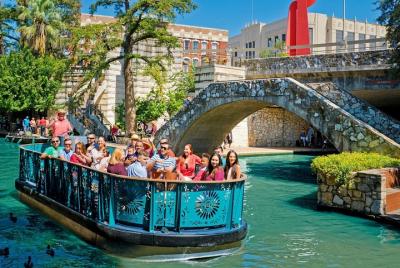San Antonio River Walk Cruise and Hop-On Hop-Off Bus Tour San Antonio River Walk Cruise and Hop-On Hop-Off Bus Tour