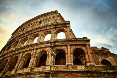 Small Group Colosseum Tour + Ticket To Roman Forum and Palatine Hill