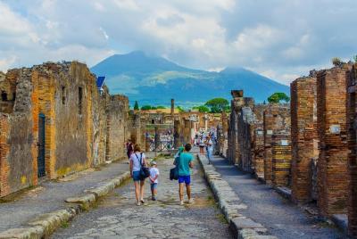 Explore Naples, Pompeii and Amalfi - Multi day tour 
