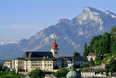 Private Tour The hills are alive: a tour to locations of the Soun Private Tour The hills are alive: a tour to locations of the Soun