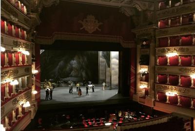 Skip the Line: Musical Tour: La Scala Opera House & Giuseppe Verd
