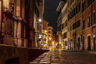 Private Rome Ghost Tour and City Exploration Game