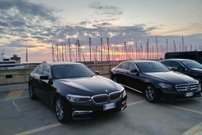 Luxury Private Day Transfer from Rome City Center to Rome Airport