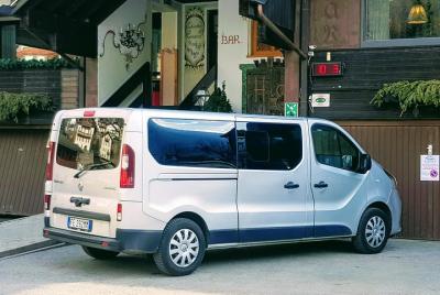 Private Departure Van Transfer: Hotel to Ciampino Airport Rome (CIA)