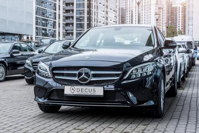 Luxury Private Night Transfer from Rome City Center to Rome Airpo Luxury Private Night Transfer from Rome City Center to Rome Airpo