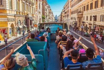 Explore Eternal City by Big Bus and Skip Line to Colosseum