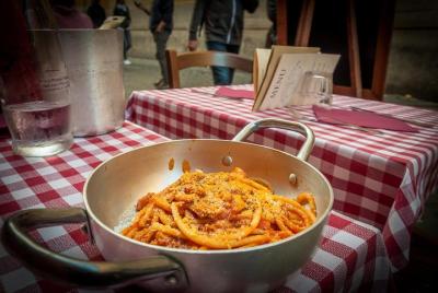 Food Tour in Rome Neighborhood: 3.5-Hour Walking Tour