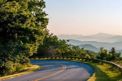 Lonely Planet Experiences: Private Excursion to Blue Ridge Mountains Lonely Planet Experiences: Private Excursion to Blue Ridge Mountains