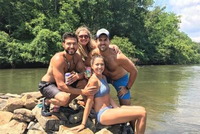 Floating Bar Crawl Tour Floating Bar Crawl Tour