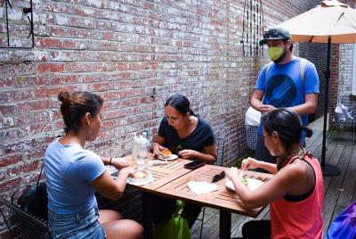 Boutique Old Town Alexandria Food & History Tour