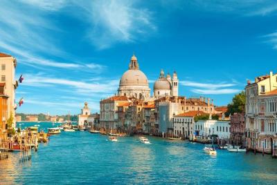 Shared Departure Transfer: Venice Hotels to Venice Train or Bus Station Shared Departure Transfer: Venice Hotels to Venice Train or Bus Station