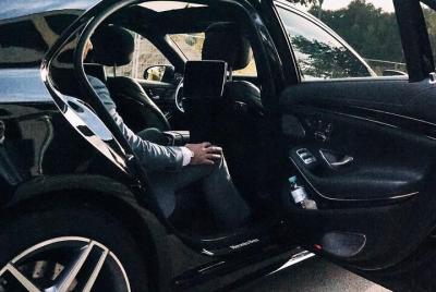 Private Airport Transfer: Baltimore Airport BWI to Washington in Business Car