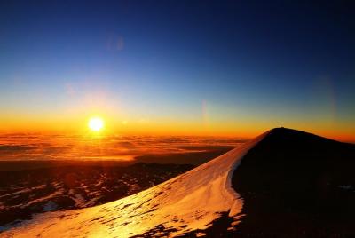 Mauna Kea summit Sunrise Tour (Free star and sunrise photo) Mauna Kea summit Sunrise Tour (Free star and sunrise photo)