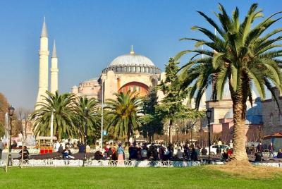 Hagia Sophia and Topkapi Palace Half Day Tour