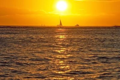 Kona-Kohala Coast Sunset Sail by Catamaran from Waikoloa  Kona-Kohala Coast Sunset Sail by Catamaran from Waikoloa