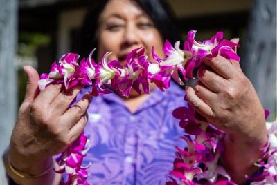 Honeymoon Airport Lei Greeting on Hilo Hawai Honeymoon Airport Lei Greeting on Hilo Hawai'i