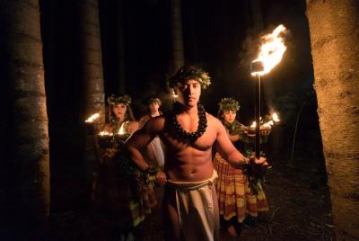 Florida Big Kahuna Luau with Exclusive VIP Seating & 16-Course Dinner Florida Big Kahuna Luau with Exclusive VIP Seating & 16-Course Dinner