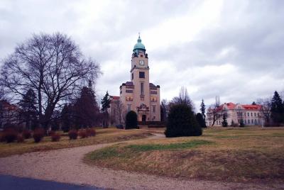 Psychiatric Hospital & Abandoned Cemetery 