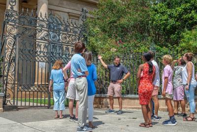 Historic Charleston Walking Tour: Rainbow Row, Churches, and More Historic Charleston Walking Tour: Rainbow Row, Churches, and More