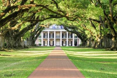 Lonely Planet Experiences: Private Tour of Historic Charleston by Foot Lonely Planet Experiences: Private Tour of Historic Charleston by Foot