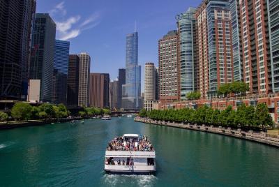 45-Minute Chicago River Architecture Tour from Magnificent Mile 45-Minute Chicago River Architecture Tour from Magnificent Mile