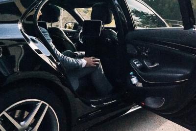 Departure Private Transfer: Dallas to Dallas Airport DFW in Business Car Departure Private Transfer: Dallas to Dallas Airport DFW in Business Car