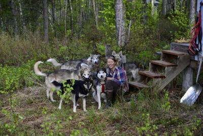 Intimate Visit of an Alaskan Off-Grid Homestead with Sled Dogs - Talkeetna Intimate Visit of an Alaskan Off-Grid Homestead with Sled Dogs - Talkeetna