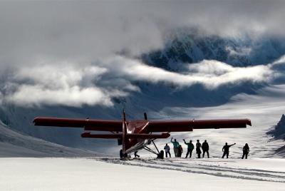 South Side Explorer with Glacier Landing South Side Explorer with Glacier Landing
