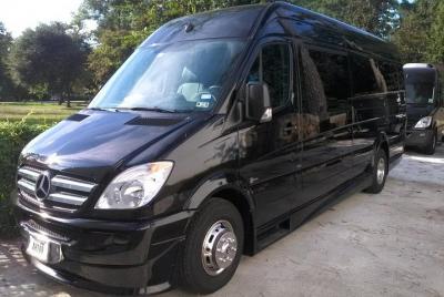 Departure Private Transfer Denver City to Denver Airport DEN by Minibus