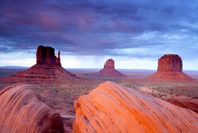 Monument Valley Day Tour from Flagstaff Monument Valley Day Tour from Flagstaff
