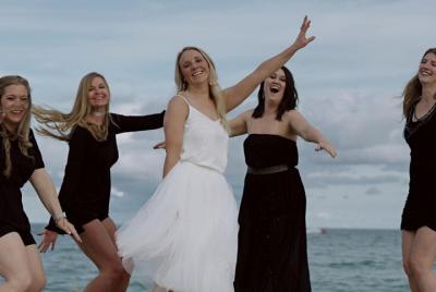 Private Photo Session with a Local Photographer in Fort Lauderdale Private Photo Session with a Local Photographer in Fort Lauderdale
