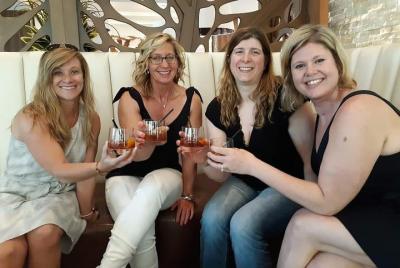 Thirsty Thursdays Tour (cocktails and appetizers) Thirsty Thursdays Tour (cocktails and appetizers)