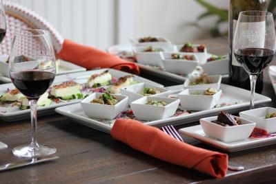 Healdsburg Wine Tasting and Food Pairing Guided Walking Tour