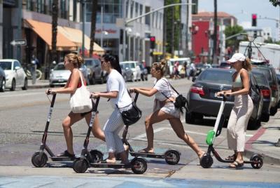 Small-Group Interactive E-Scooter Tour in Buffalo Bayou Park