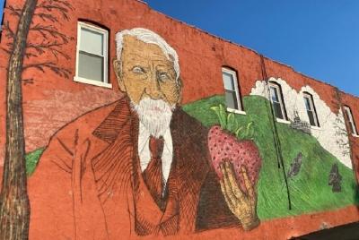 Strawberry Hill and Downtown KCK Hike Strawberry Hill and Downtown KCK Hike