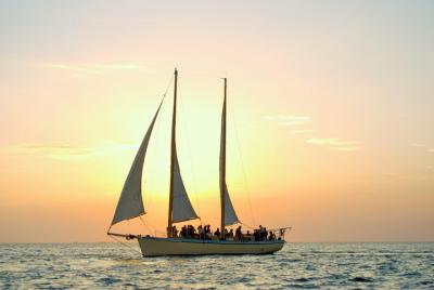 Small-Group Key West Sunset Sail with Wine