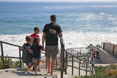 Sustainable Laguna Beach Sightseeing & Discovery Tour with a Local Sustainable Laguna Beach Sightseeing & Discovery Tour with a Local