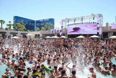 Las Vegas Pool Party Crawl by Party Bus with Fast Pass Entry Las Vegas Pool Party Crawl by Party Bus with Fast Pass Entry