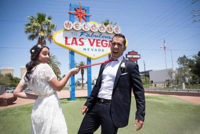 Private Tour by Limousine of Las Vegas Private Tour by Limousine of Las Vegas' Chapel Row