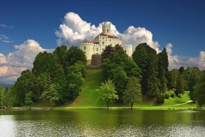 Varazdin and Trakoscan Castle Small-Group Tour from Zagreb Varazdin and Trakoscan Castle Small-Group Tour from Zagreb