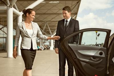 Las Vegas Arrival Chauffeur Driven Airport Transfer by Executive Sedan Las Vegas Arrival Chauffeur Driven Airport Transfer by Executive Sedan