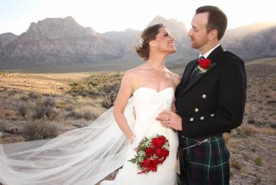Red Rock Canyon Wedding by Private Limousine Red Rock Canyon Wedding by Private Limousine