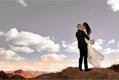 Valley of Fire Wedding by Private Limousine Valley of Fire Wedding by Private Limousine